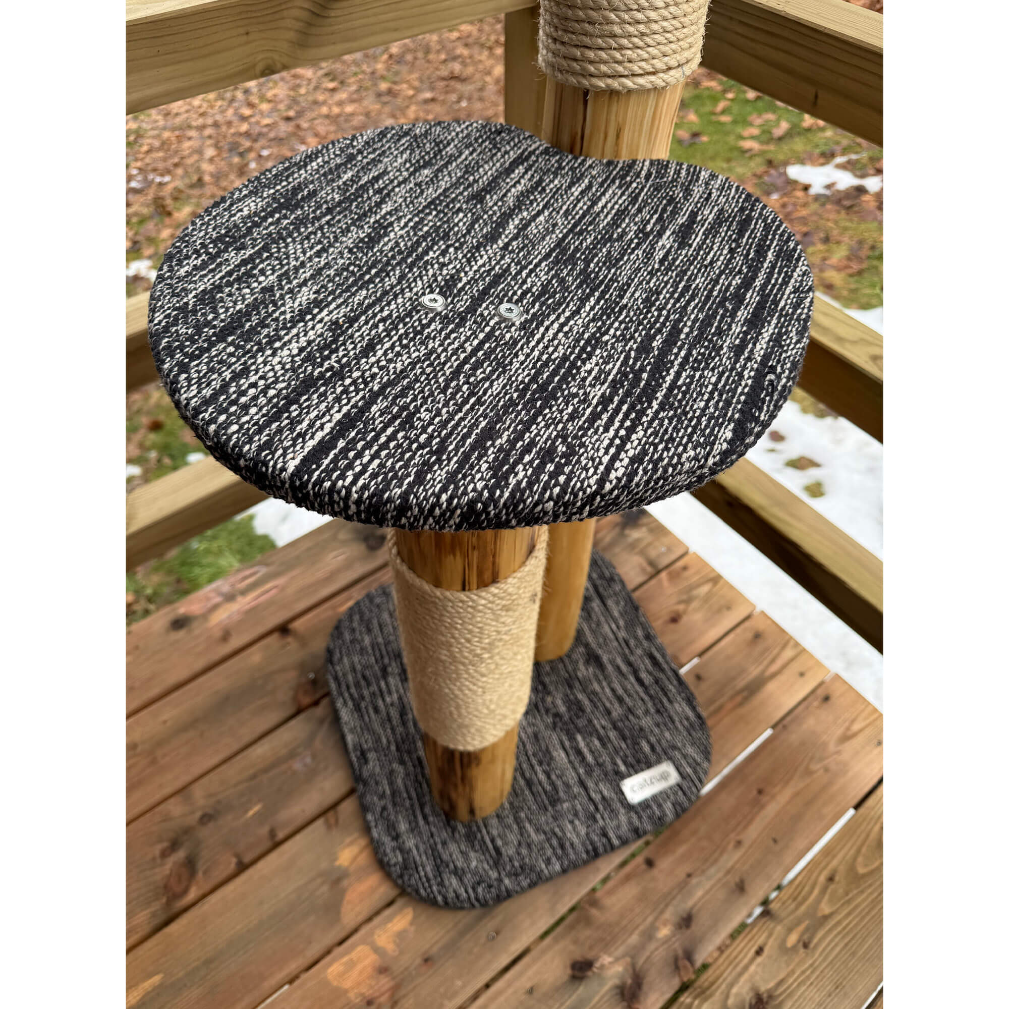 catzup double – Naturkratzbaum aus Birke für Katzen | Kratzbaum mit zwei Liegeflächen aus Vollholz – Bild 2