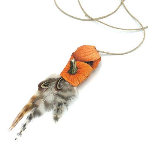 catzup Katzenspielzeug - „VOGERL“, Kürbis | Spielmaus aus Naturmaterialien – Bild 6