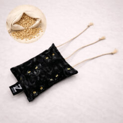 Handgemachtes Katzenspielzeug Große Raschelmaus aus Naturmaterialien für Katzen von catzup. Gefüllt mit Bio-Dinkelspelz.