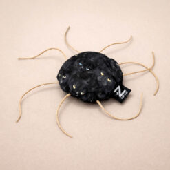 Handgemachtes Katzenspielzeug Spinne aus Naturmaterialien für Katzen von catzup